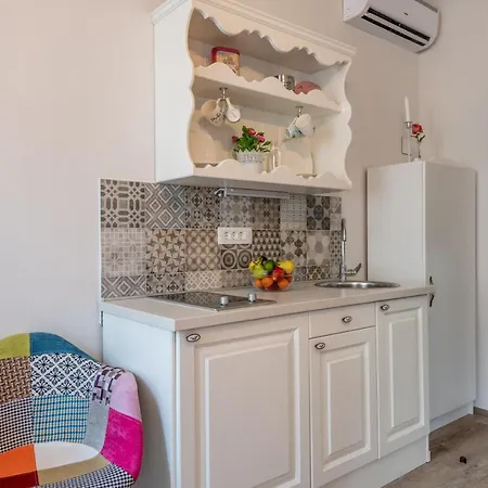 Old Romantic 4 With Free Private Parking * Пула