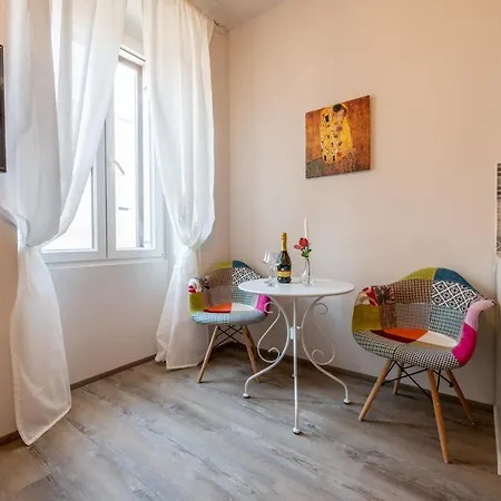 Old Romantic 4 With Free Private Parking Pula