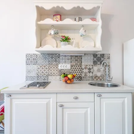 Апартаменты Old Romantic 4 With Free Private Parking *