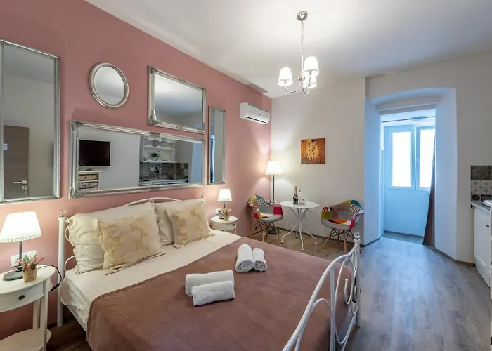 Lejlighed Old Romantic 4 With Free Private Parking *