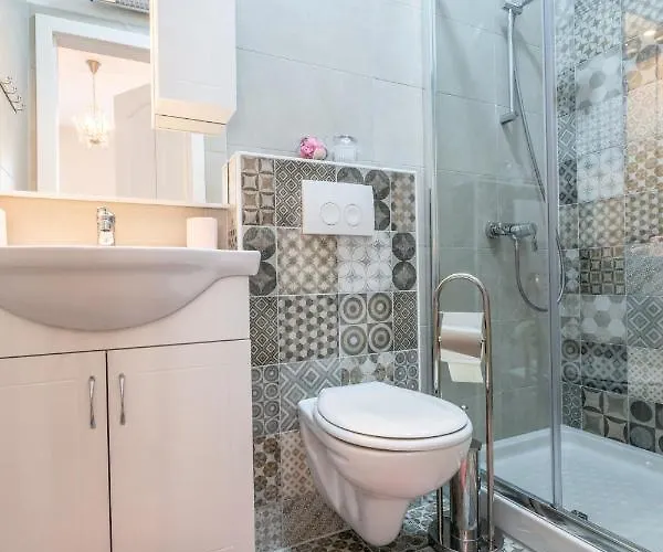 Old Romantic 4 With Free Private Parking Lejlighed *