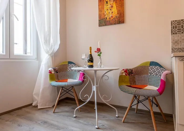 Old Romantic 4 With Free Private Parking Lejlighed *