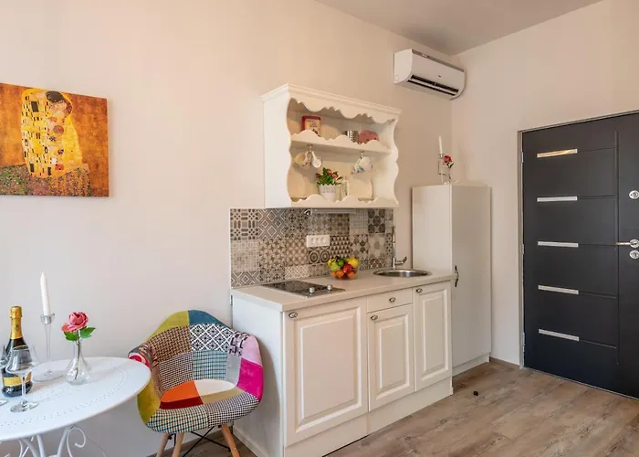 Old Romantic 4 With Free Private Parking * Pula