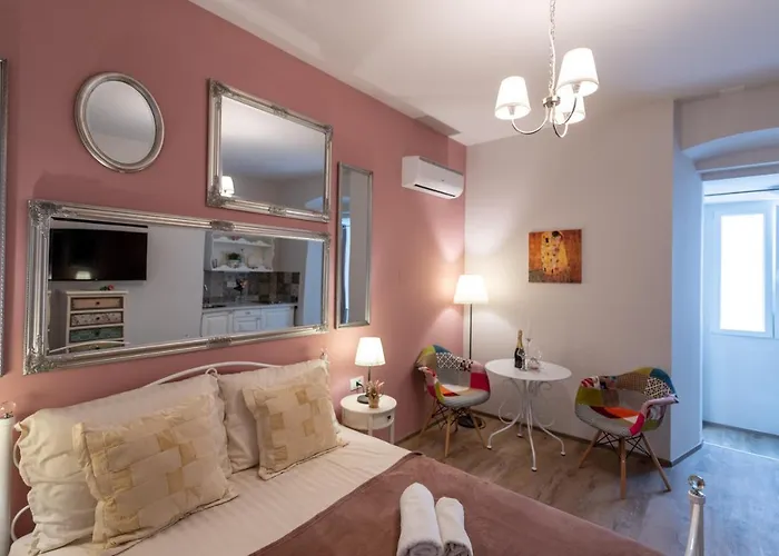 Lejlighed Old Romantic 4 With Free Private Parking *