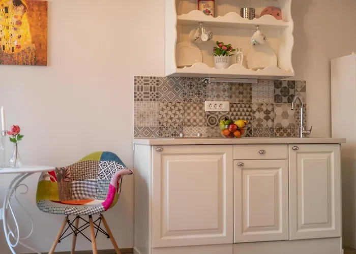 아파트 Old Romantic 4 With Free Private Parking 풀라