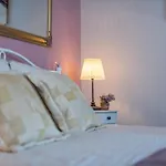 Old Romantic 4 With Free Private Parking *