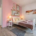 Old Romantic 4 With Free Private Parking Διαμέρισμα *