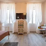 Old Romantic 4 With Free Private Parking Πούλα